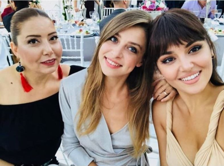 Hande Erçel'den yürek burkan açıklama! Kaybettiği annesiyle ilgili ilk kez konuştu - Resim: 6
