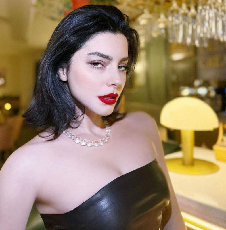 Merve Boluğur filtrenin dozunu fena kaçırdı! O hali olay oldu - Resim: 2