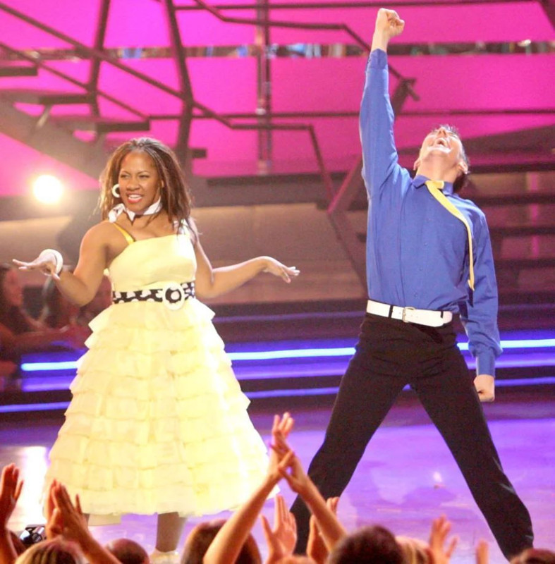 Meme kanseriyle mücadele ediyordu! Ünlü dansçı 46 yaşında hayatını kaybetti - Resim: 1