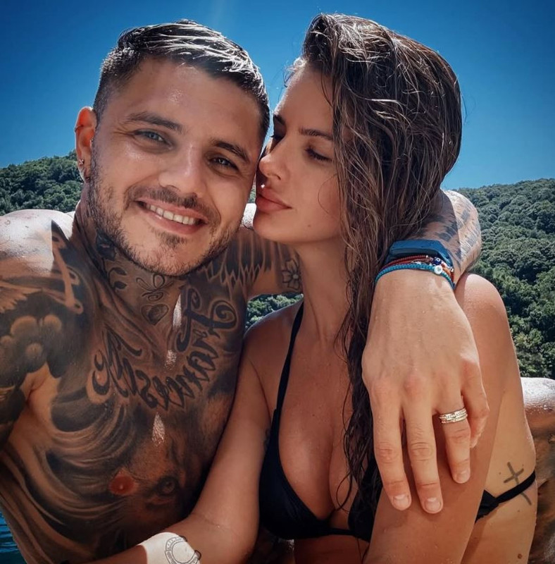 China Suarez'i aldattığı iddiaları patlak vermişti! Mauro Icardi, çıplak pozlarını atan Natasha Rey'i ifşaladı! - Resim: 4