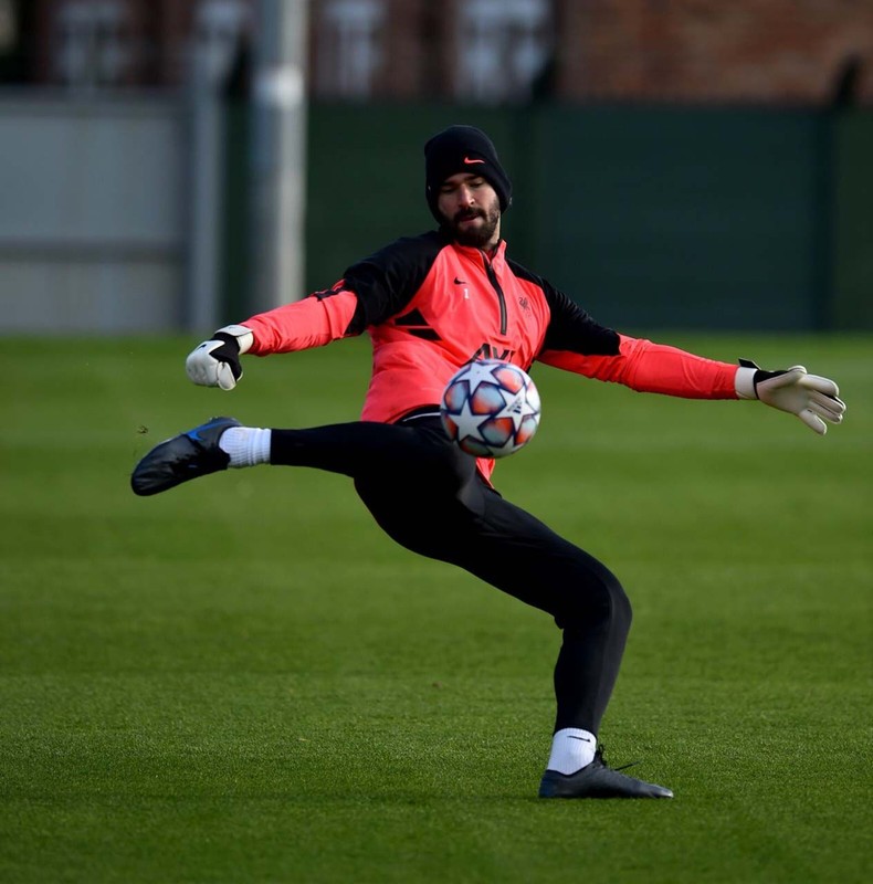 Galatasaray, Muslera’nın yerine transfer etmek istiyordu! 25 milyon euroluk yıldızın istediği maaş şoke etti! Dursun Özbek 2.saniye masadan kalktı - Resim: 6