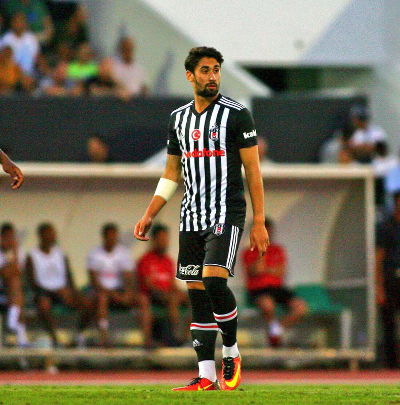 Beşiktaş’ta oynamıştı! Yıldız futbolcu yeni mesleğiyle şaşkına çevirdi! O hali sosyal medyayı salladı - Resim: 4