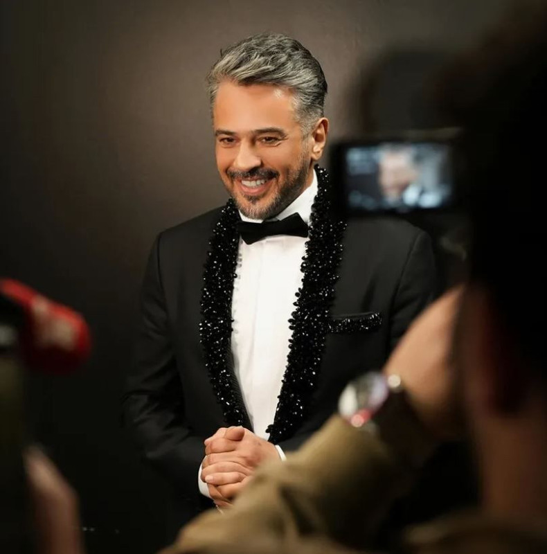 Emre Altuğ'dan yıllar sonra gelen itiraf! "Yakışıklıyım diye rol vermediler" - Resim: 4