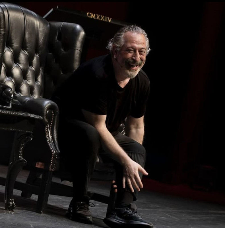 Cem Yılmaz'ı daha önce hiç böyle görmediniz! Yapay zekayla şov yaptı - Resim: 1