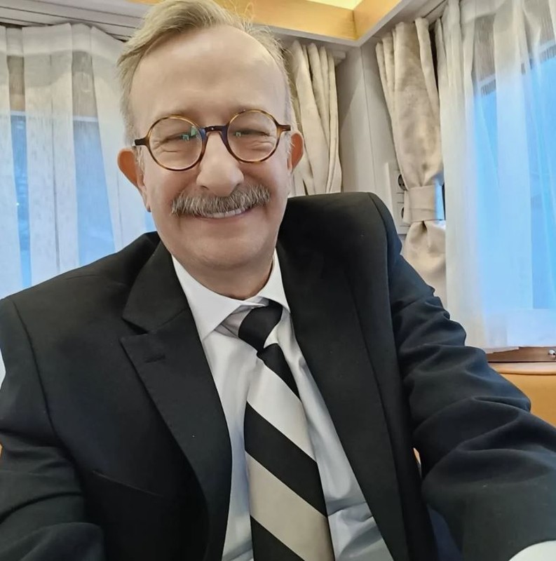 Beyin kanaması geçirmişti! Adile Naşit'in yeğeni Naşit Özcan'dan haber geldi - Resim: 2