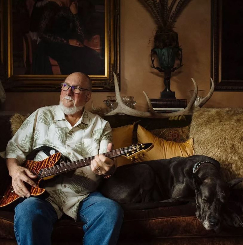 Dünyaca ünlü müzisyenden acı haber! 84 yaşında hayatını kaybetti - Resim: 5