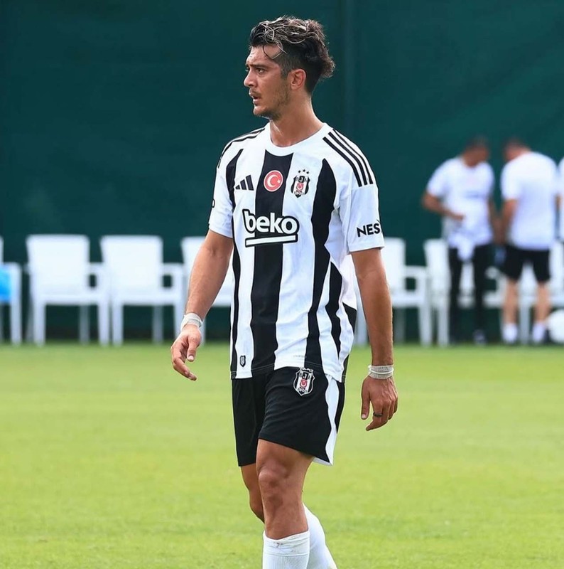 Beşiktaş taraftarı takımda istememişti! 1 milyon euroluk yıldız futbolcu yeni takımında coştu! Gollerini art arta sıraladı - Resim: 5