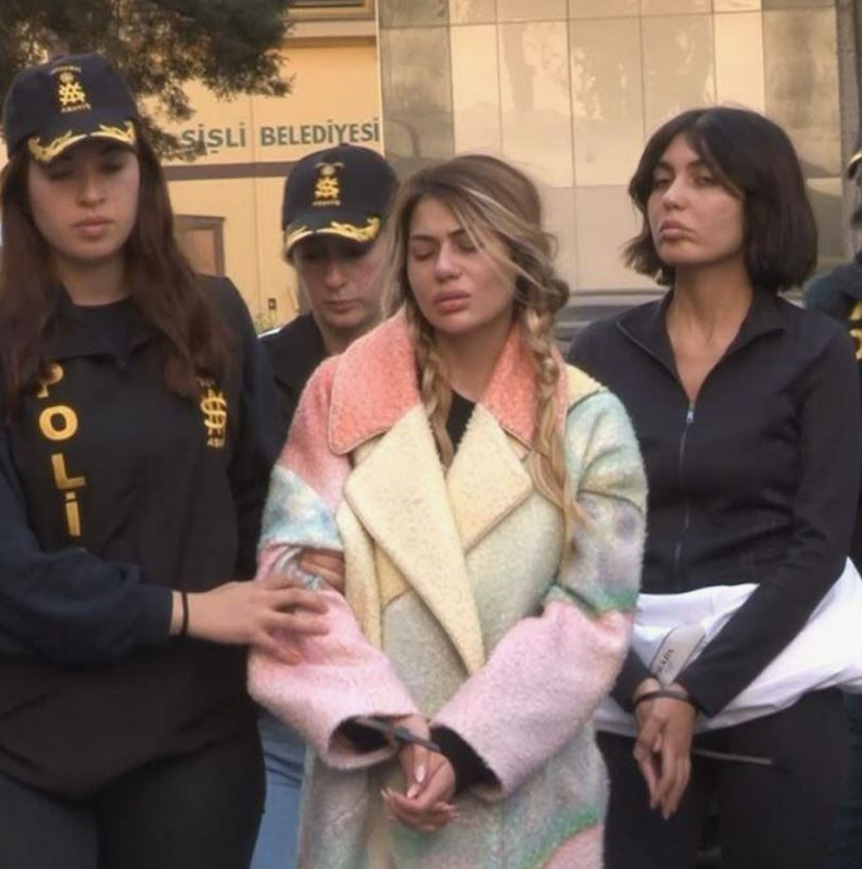 Dilan Polat'la helva kavurmuştu! Nihal Candan'ın kardeşi Bahar Candan'dan dikkat çeken açıklama! - Resim: 1