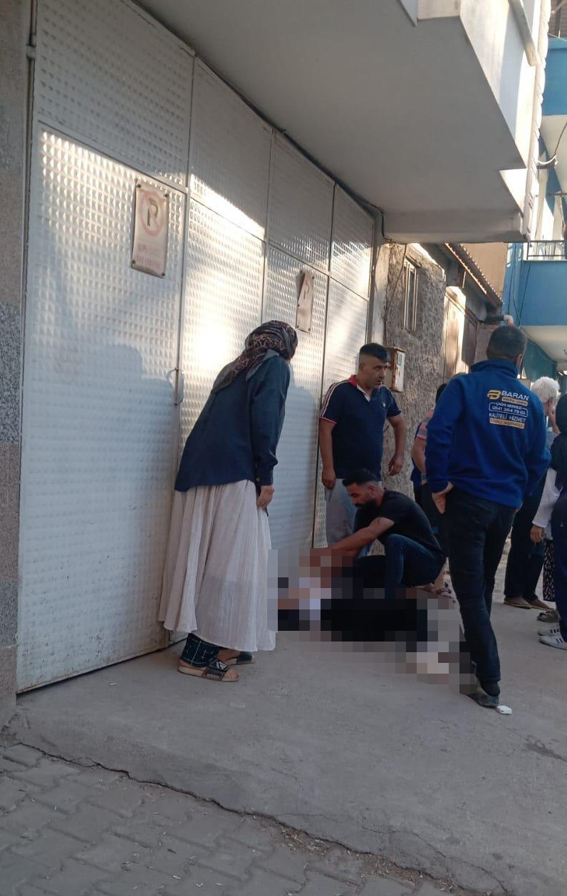 Manisa Turgutlu'da okul önünde silahlı saldırı! 2'si ağır 11 yaralı öğrenci var! Saldırganın kimliği belli oldu - Resim : 4