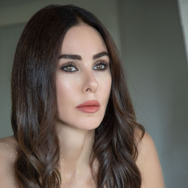 Cildi bilimsel çalışmalara konu olmuştu! Ece Erken, Defne Samyeli'nin estetiklerini sıraladı, açıklamaları şoke etti - Resim: 1