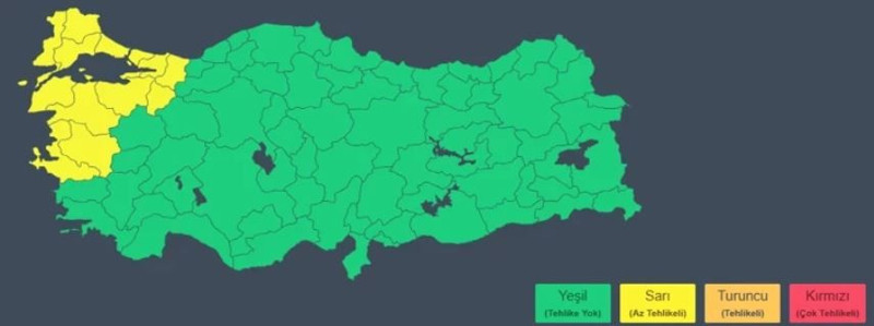İstanbul'da fırtına alarmı! Şiddetli rüzgar ağaçları devirdi! Yaralananlar var - Resim: 5
