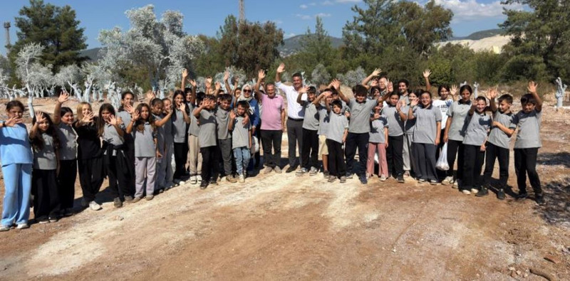 Muğla’da tam 300 tanesi birden toprakla buluşturuldu. Hepsi boy boy yükselecek - Resim: 1