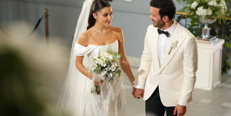 Hande Erçel ve Barış Arduç'un partnerliği kısa sürdü! Aşk ve Gözyaşı'nda büyük hüsran - Resim: 2