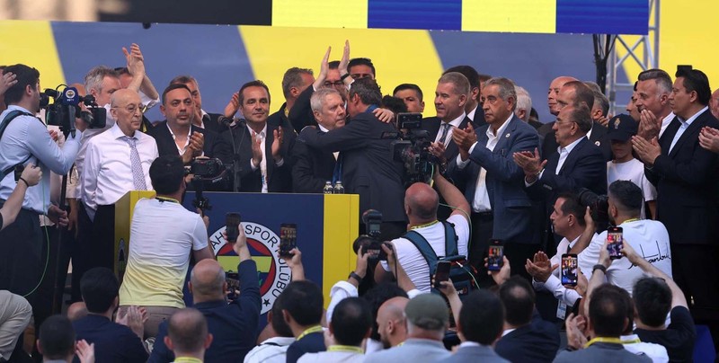 Kritik Ali Koç- Aziz Yıldırım zirvesinde konuşulanlar ortaya çıktı! Aziz Yıldırım başkan adayı olacak mı? Kararını Ali Koç’a söyledi - Resim: 8