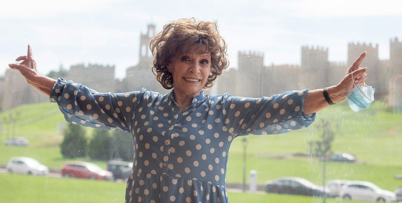 Ünlü şarkıcıdan kahreden haber! Huzurevinde boğularak öldürüldü - Resim: 3