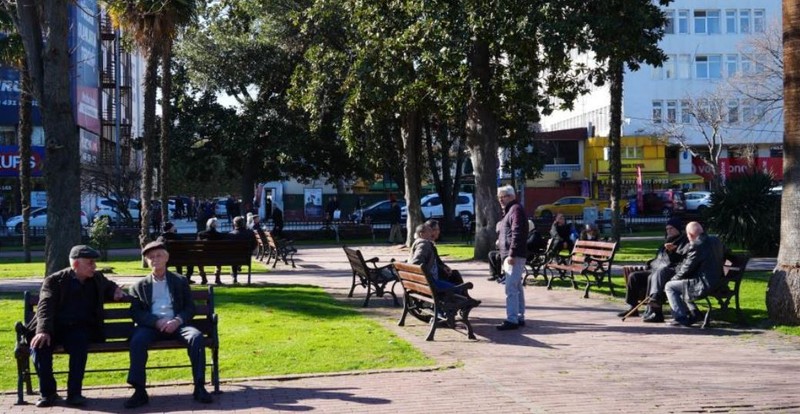 Samsun'da 18 dereceye kadar çıktı. Sokağa çıkan vatandaşlar görünce neye uğradığını şaşırdı - Resim: 3