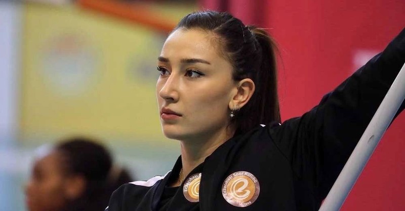 Hande Baladın'ı şoka uğratan mesajlar! Milli voleybolcu korkudan ne yapacağını bilemedi! "Gidelim buralardan, benim olacaksın" - Resim: 10