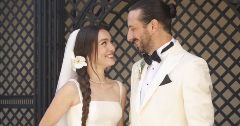 Kral Kaybederse'nin yıldızı Merve Dizdar'dan eşine romantik kutlama! "Bana ilham veriyorsun" - Resim: 3