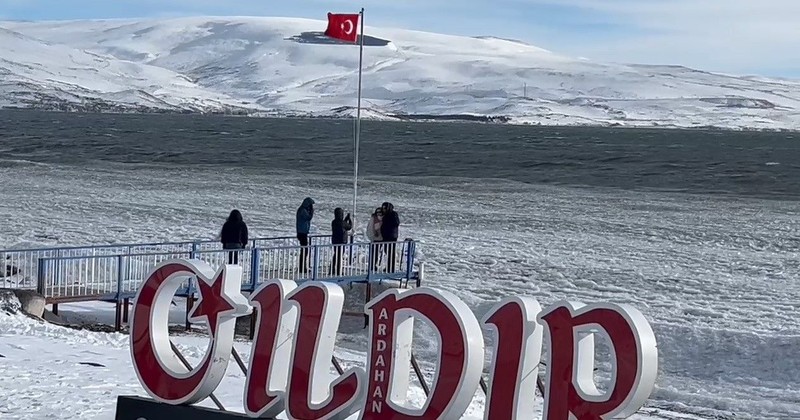 Kış seyahati için yeni bir rota arayanlara müjde: Burası Antarktika değil, Çıldır Gölü! - Resim: 2