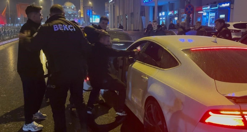 Kavga sokağa taştı! Linçten böyle kurtuldu - Resim: 1