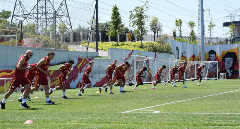 Galatasaray transferde gaza bastı! 31 maçta 24 gol, 3 asist yapan golcü için flaş teklif! İstenen para şaşkına çevirdi - Resim: 3
