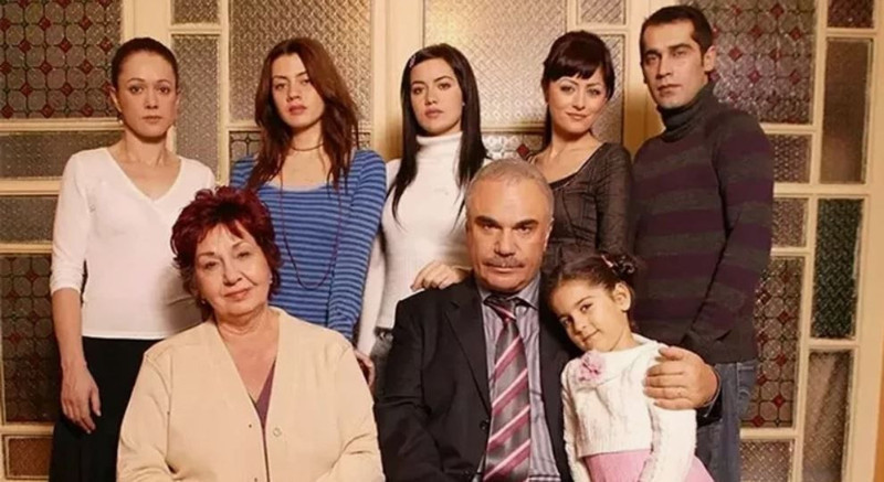 Yaprak Dökümü'nün Ali Rıza Bey'iydi! Halil Ergün'den şoke eden Gökçe Bahadır itirafı geldi! "Vefasızlık bu!" - Resim: 4