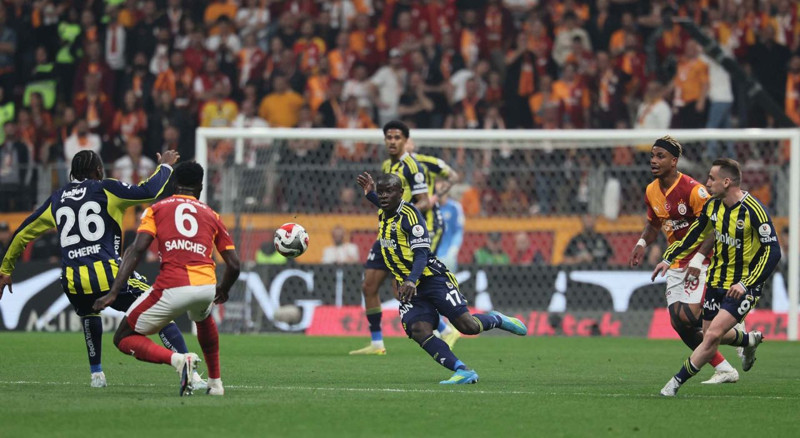 Fenerbahçe’ye yıldız futbolcudan kötü haber! Ameliyat olursa sezonu kapatacak - Resim: 5