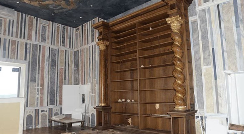 Epstein dosyasında yeni perde! Kabus adasındaki tapınaktan fotoğraflar! Kirli yatak ve şifreli semboller - Resim: 8