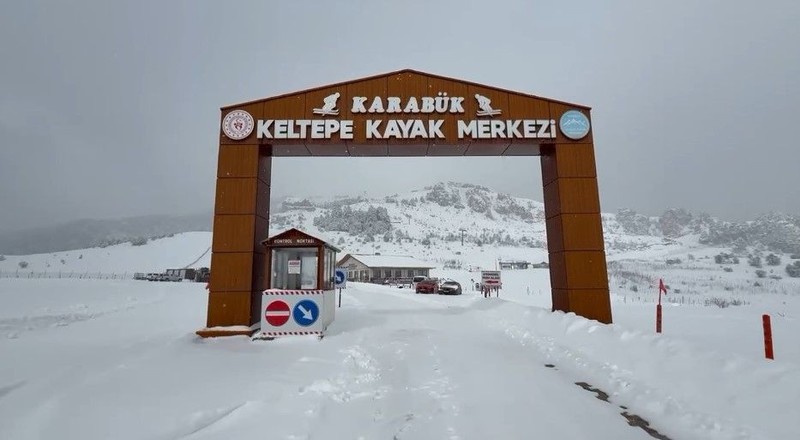 Karabük'ün yüksek kesimlerinde yoğun kar yağışı etkili oldu. Kar kalınlığı 40 santime ulaştı - Resim: 4