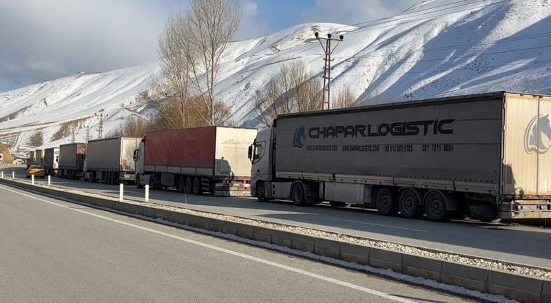 Türkiye-İran sınır kapısında 2 kilometrelik tır kuyruğu - Resim: 3