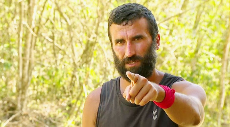 Survivor Hikmet Tuğsuz'a cezaevi yolu göründü! Türkiye'ye geldiği an tutuklanacak - Resim: 5