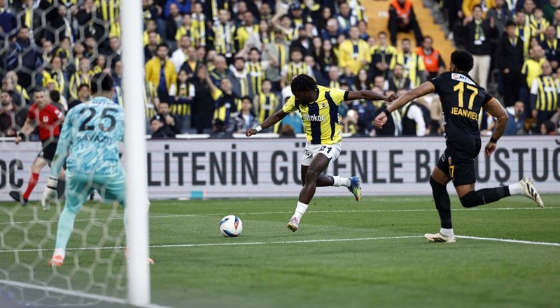 Fenerbahçe'de “olağanüstü kongre” sesleri! İki isim başkan adaylığını açıkladı - Resim: 3