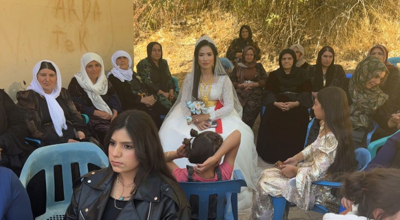 Hakkari'yi şaşkına çeviren gelin! Görenler gözlerine inanmakta güçlük çekti - Resim: 1