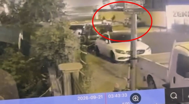 Batman'da kundaklama kamerada! Otomobili alev topuna çevirdiler: Şüpheli alevlerden son anda kurtuldu - Resim: 6