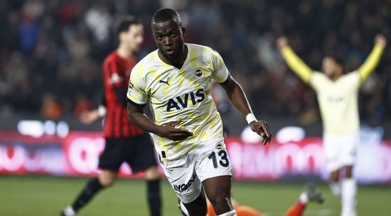 Teklif ortaya çıktı! Fenerbahçe'den Enner Valencia'ya: 'Gitme,kal' - Resim: 6