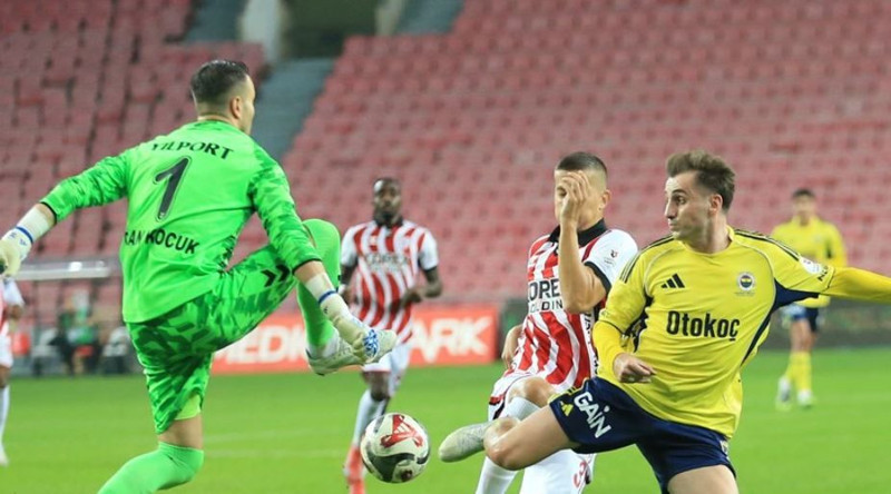 "İtalyan devinin elinden aldık" demişlerdi! Fenerbahçe'de "yeni transfer devre arasında gönderilsin" isteği - Resim: 9