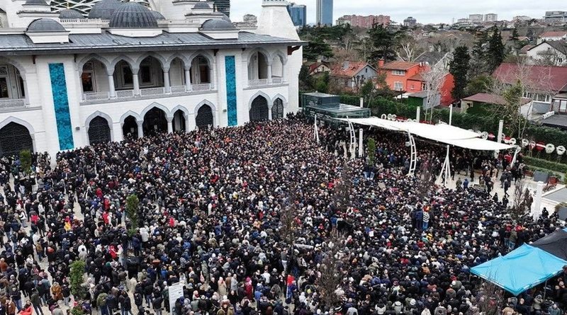 Babasıyla arası bu yüzden bozulmuştu! Ferdi Tayfur'un kızından ölümünün ardından flaş hamle - Resim: 2