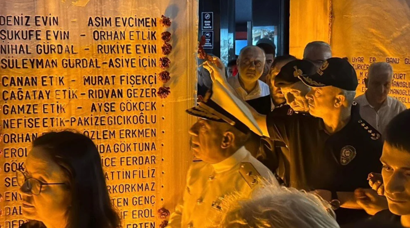 Büyük felaketin 26. yılı! Marmara Depremi'nde hayatını kaybedenler anıldı - Resim: 9