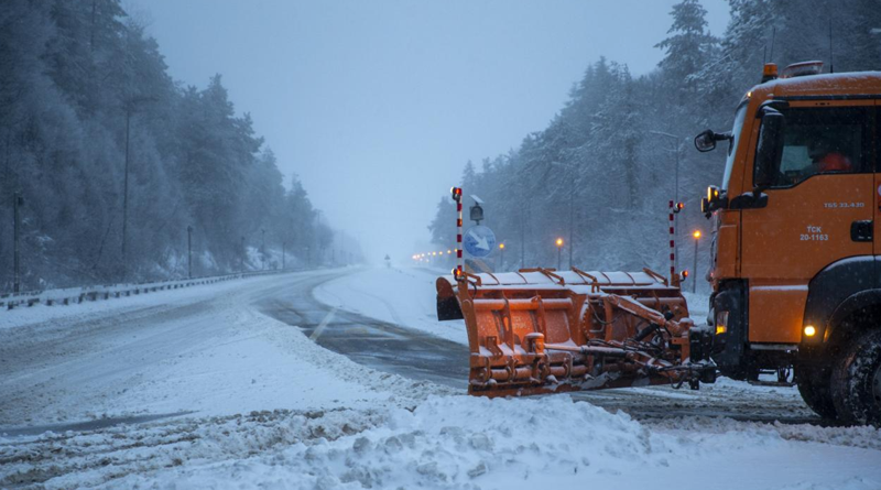 23 il için peş peşe yoğun kar yağışı uyarısı: Birçok köy ve mezra yolu kapandı.. O bölgelerde TIR geçişlerine izin verilmiyor! - Resim: 7