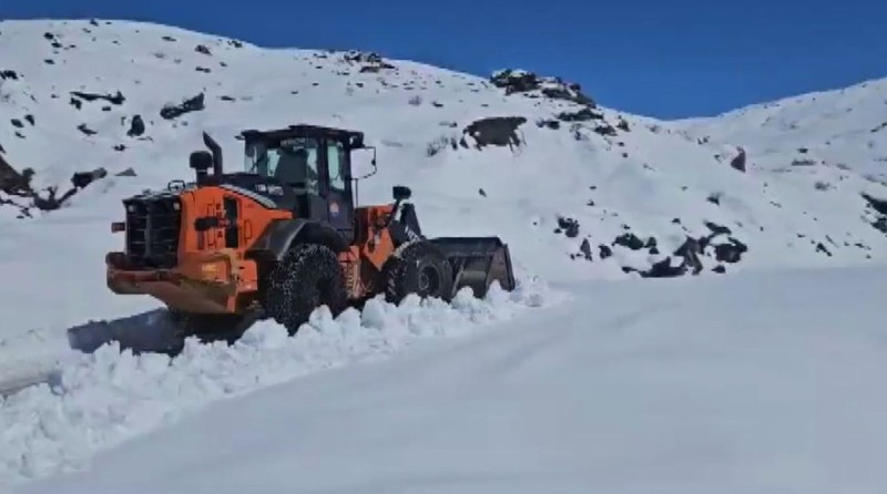 Şırnak'ta kar kalınlığı 25 santimetreyi geçti. Kentin her yerinden fırlayabilirler herkes önceden bilsin - Resim: 2