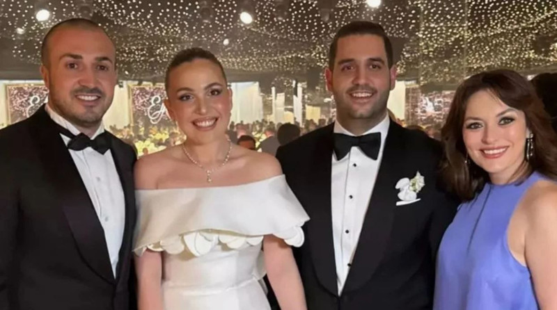 Bir dönem yedikleri içtikleri ayrı gitmiyordu! Enis Arıkan, eski dostu Ezgi Mola'nın boşanmasını yorumladı! - Resim: 4