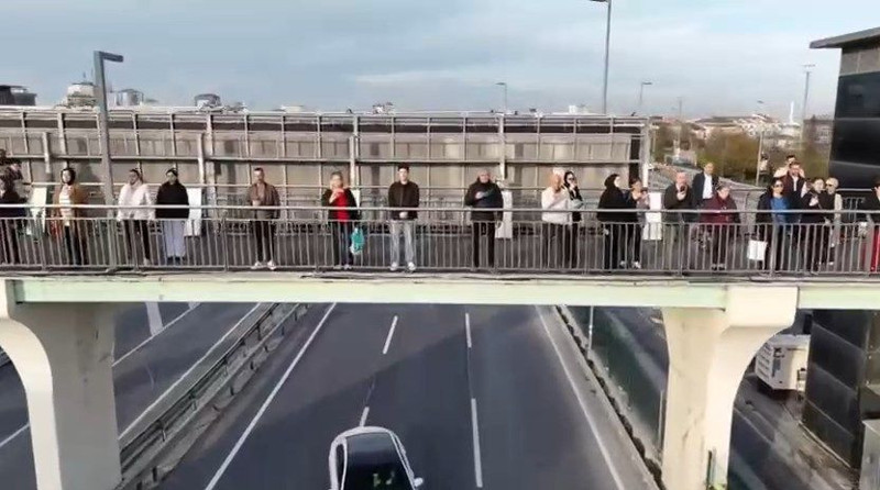 Saat 09.05'te tüm Türkiye'de hayat durdu - Resim: 23