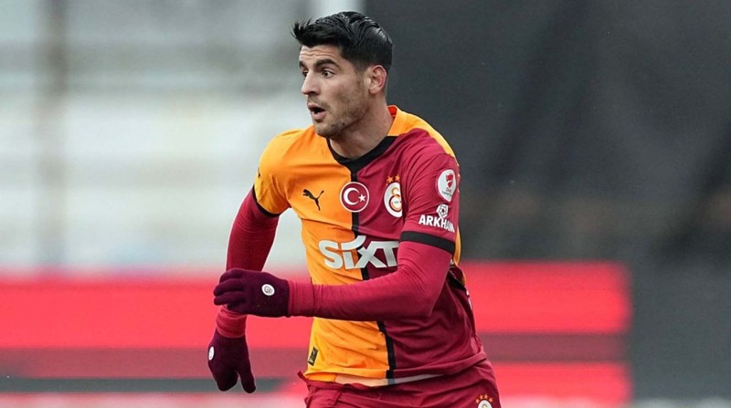Galatasaray ile ipleri kopardı! Cimbom transfer için kararını verdi! 5 milyon euro verilirse yollar ayrılacak - Resim: 6