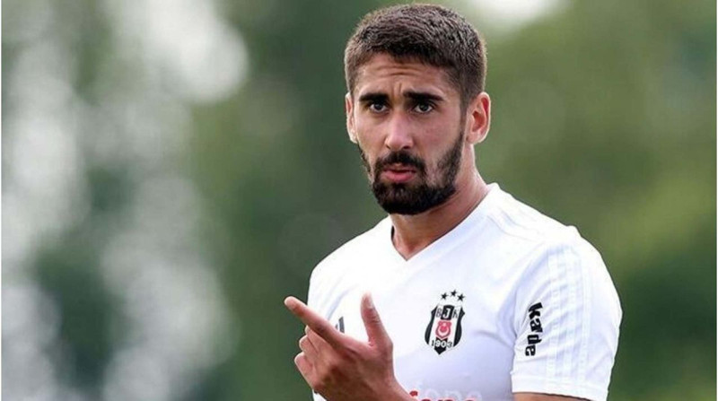 Beşiktaş’ta oynamıştı! Yıldız futbolcu yeni mesleğiyle şaşkına çevirdi! O hali sosyal medyayı salladı - Resim: 2