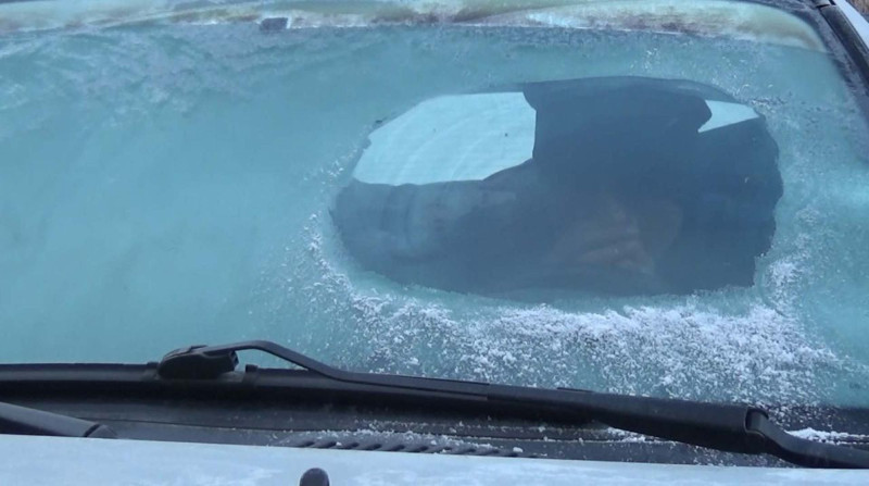 Kış çetin yüzünü gösterdi! Araç camları ve yollar buz tuttu! Termometre eksi 15’i gördü! - Resim: 1