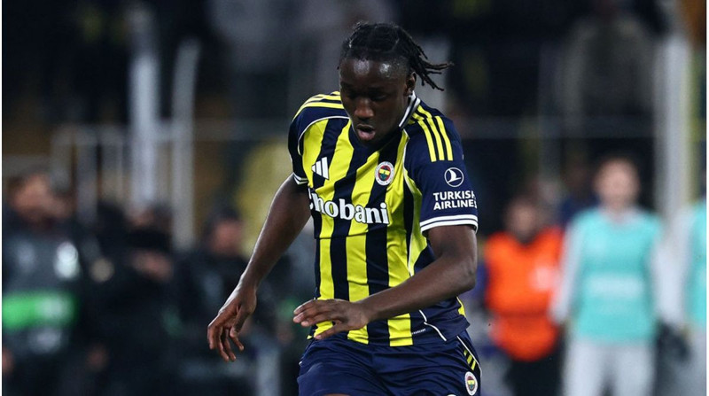 Fenerbahçe'de Aziz Yıldırım talimatı verdi! Gelince bu 5 ismi takımda görmek istemiyor - Resim: 12