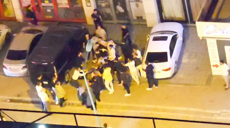 Esenyurt'ta düğün sonrası tekmeli yumruklu kavga: O anlar kamerada - Resim: 4
