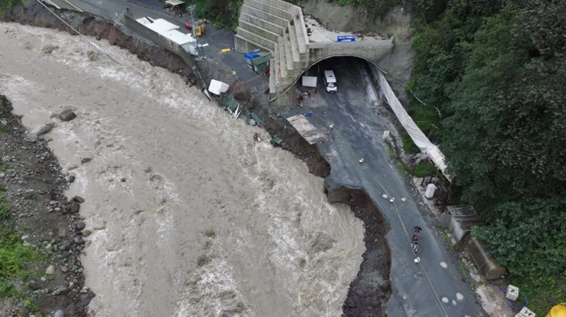 Karadeniz'de sel felaketi! Uyarılar peş peşe geldi: Şiddetli yağışlar devam edecek - Resim: 11