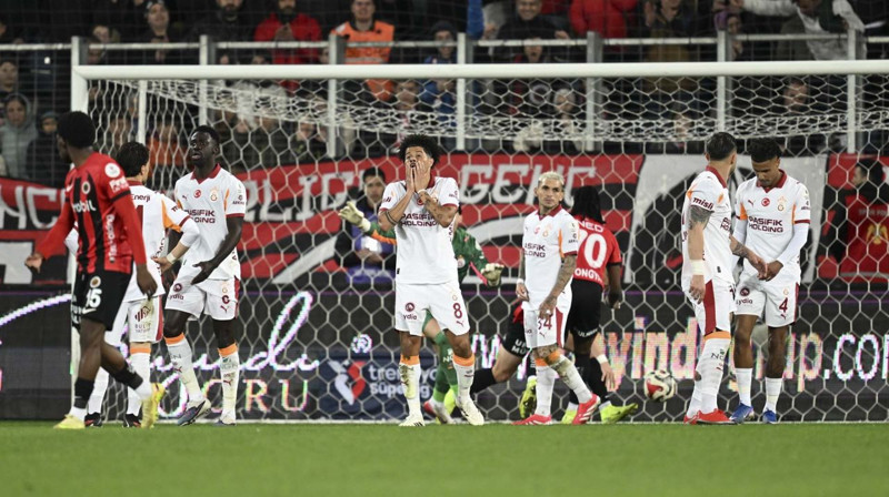 Süper Lig’de sezonun kırılma maçı! Galatasaray, Fenerbahçe’yi konuk edecek! İşte muhtemel ilk 11’ler - Resim: 3