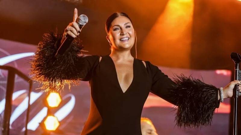 Aralarındaki yaş farkı gündem olmuştu! Sibel Can ile Emir Sarıgül evleniyor - Resim: 5